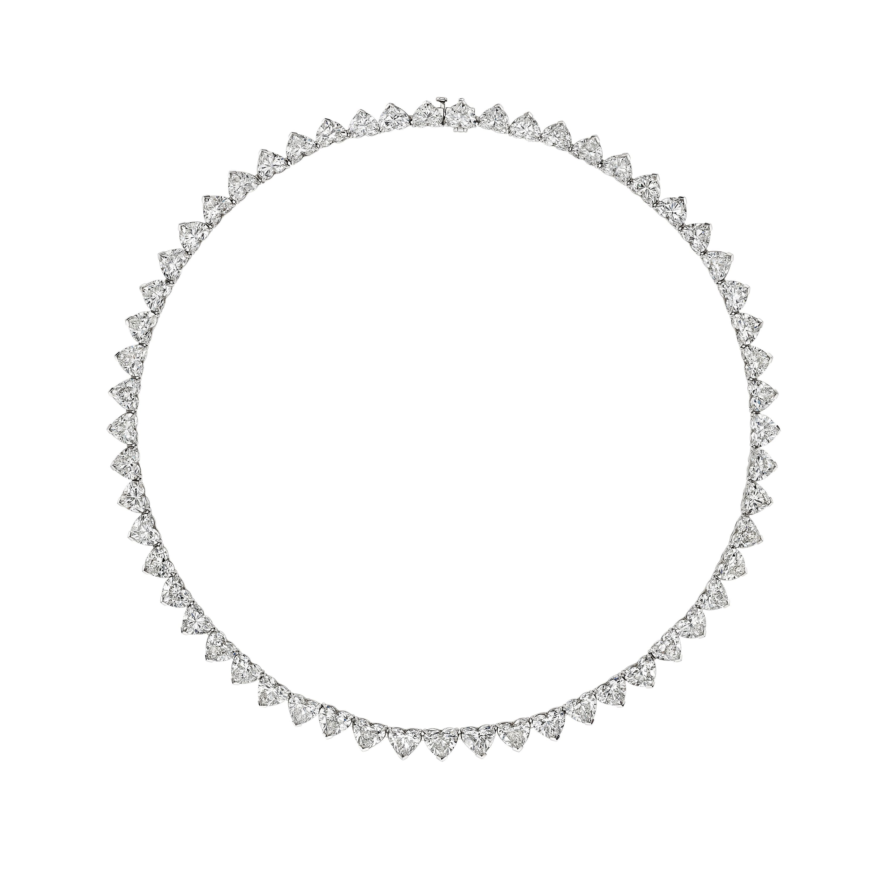 'Lunar Éclat' Diamond Halo Pendant Necklace - Leviev
