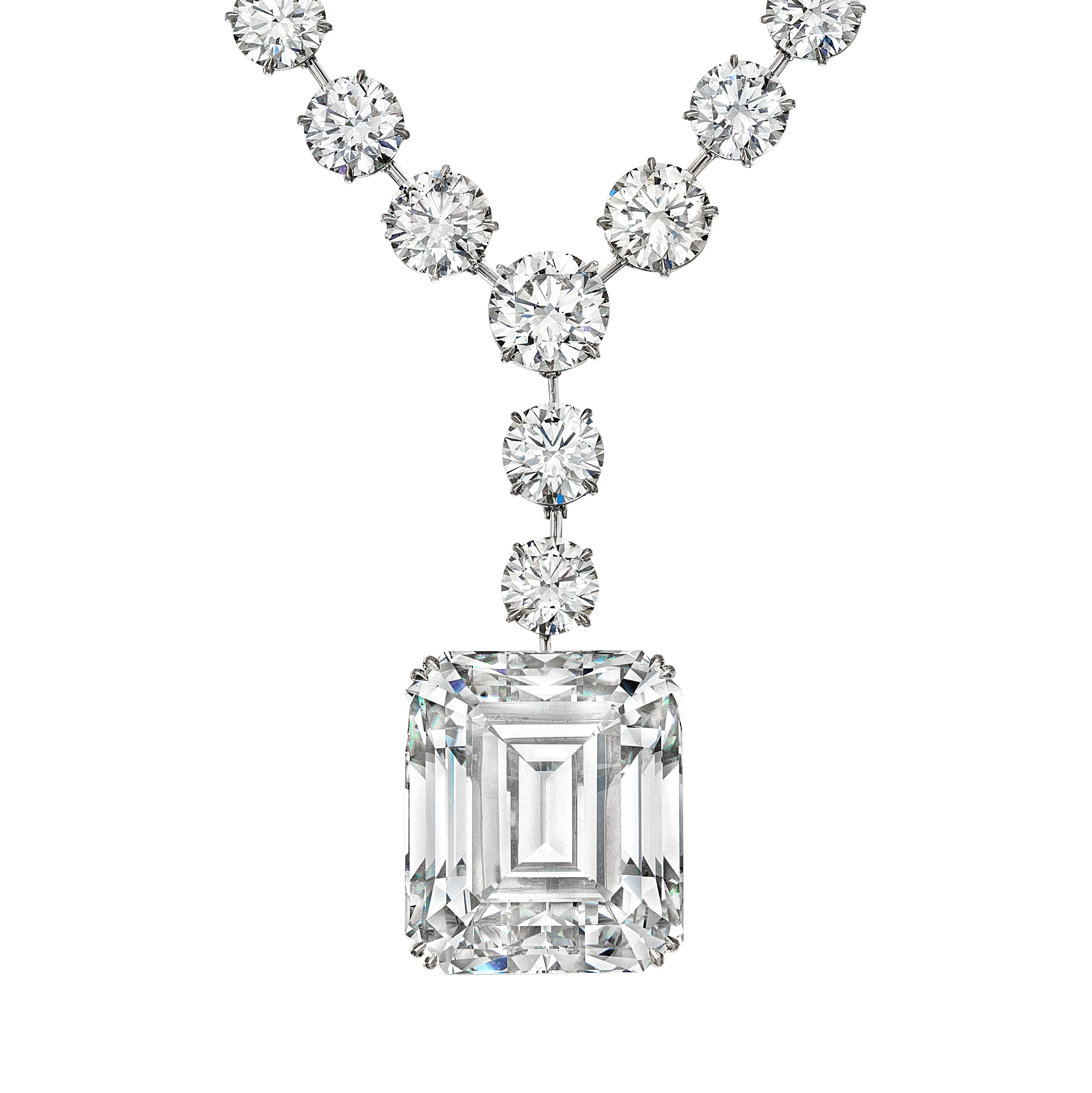 How to Choose the Best Diamond Necklace? - Leviev