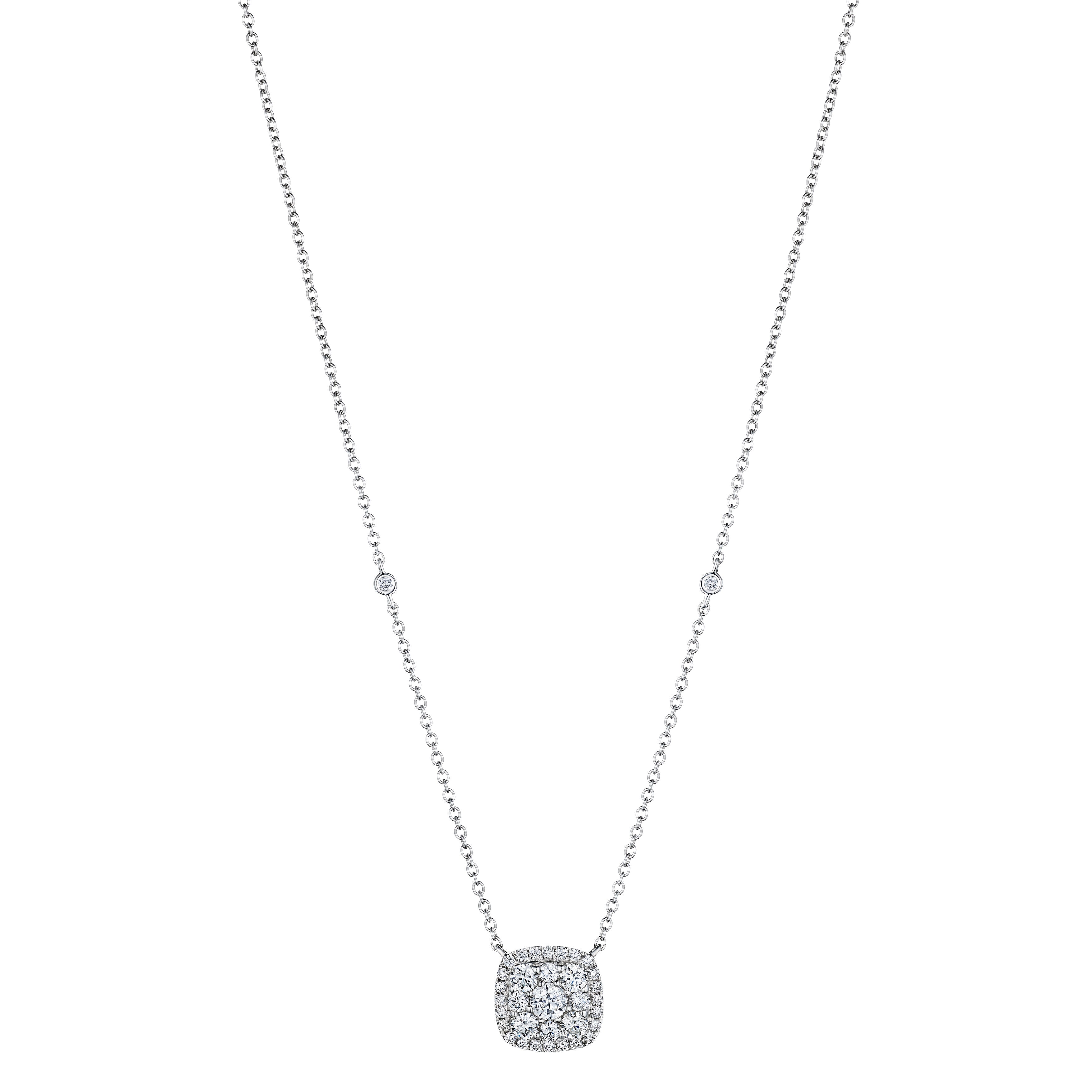 43258-necklaces-and-pendants-default-collection-no-metal.jpg