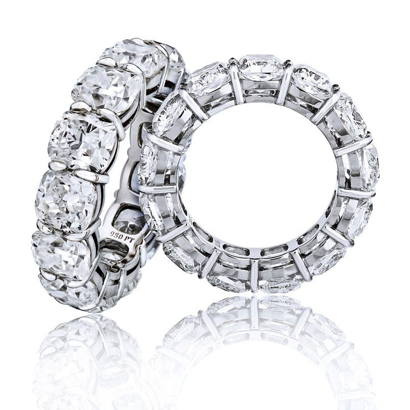 Leviev platinum diamond ring showing profile and interior hallmark
