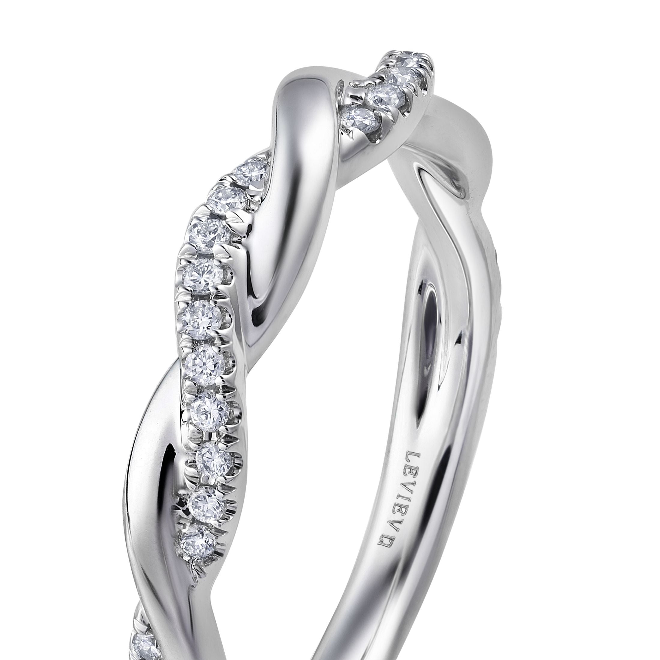 Echo of Stars .15 Carat Diamond Ring in 18K White Gold