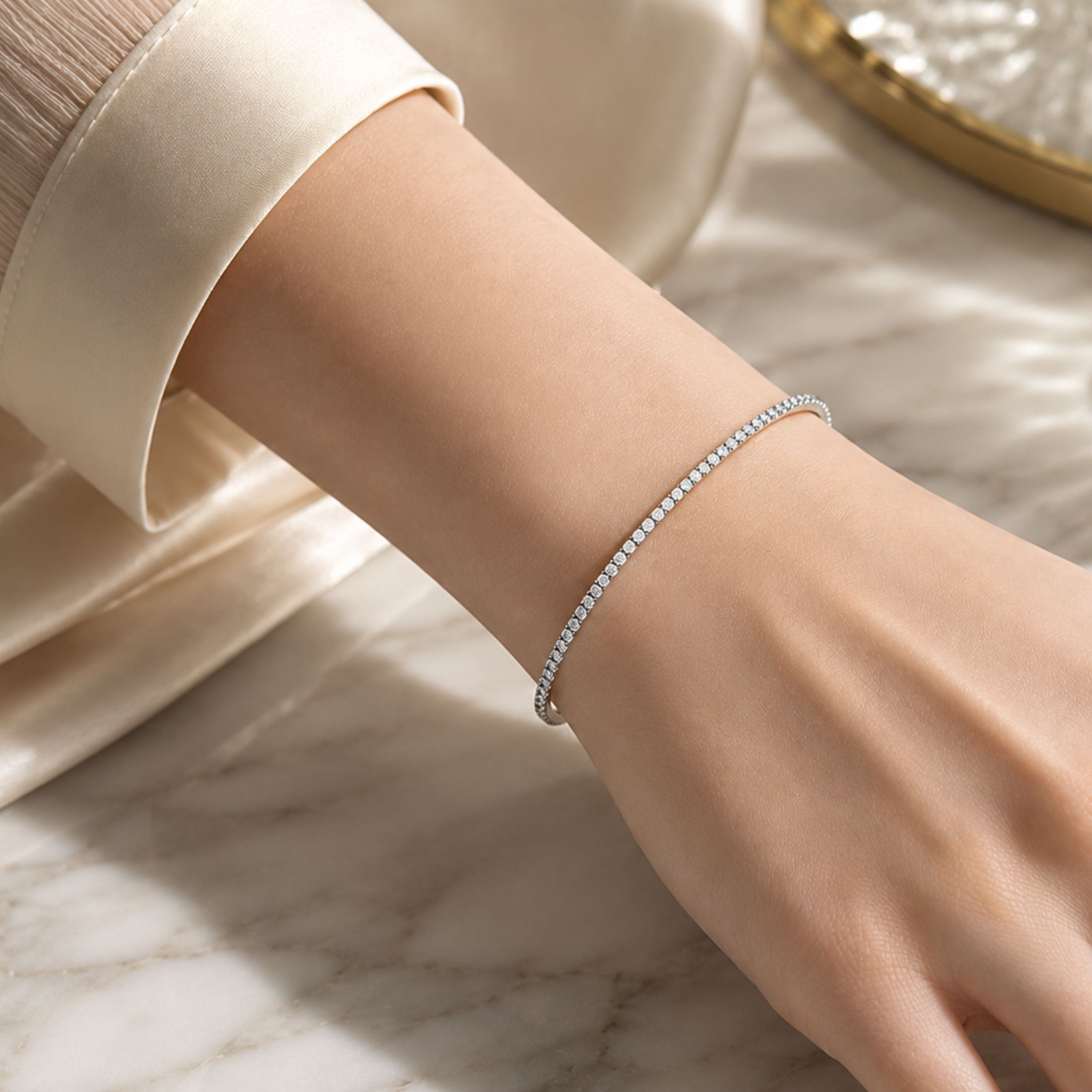 Ellipse 1.01 Carat Diamond Oval Bangle Bracelet in 18K White Gold