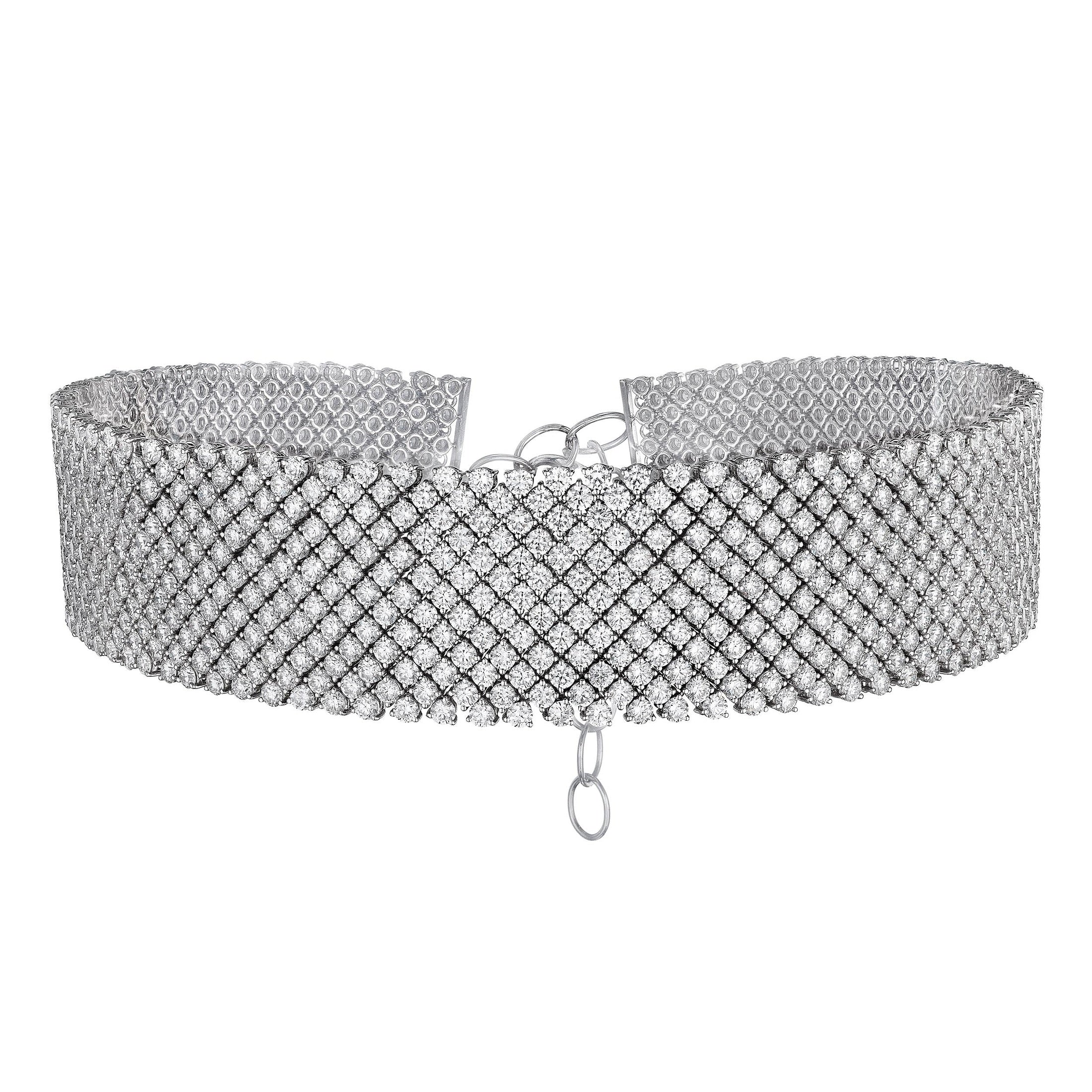 18K White Gold diamond choker necklace with pavé round stones, mesh link texture and dangling oval charm