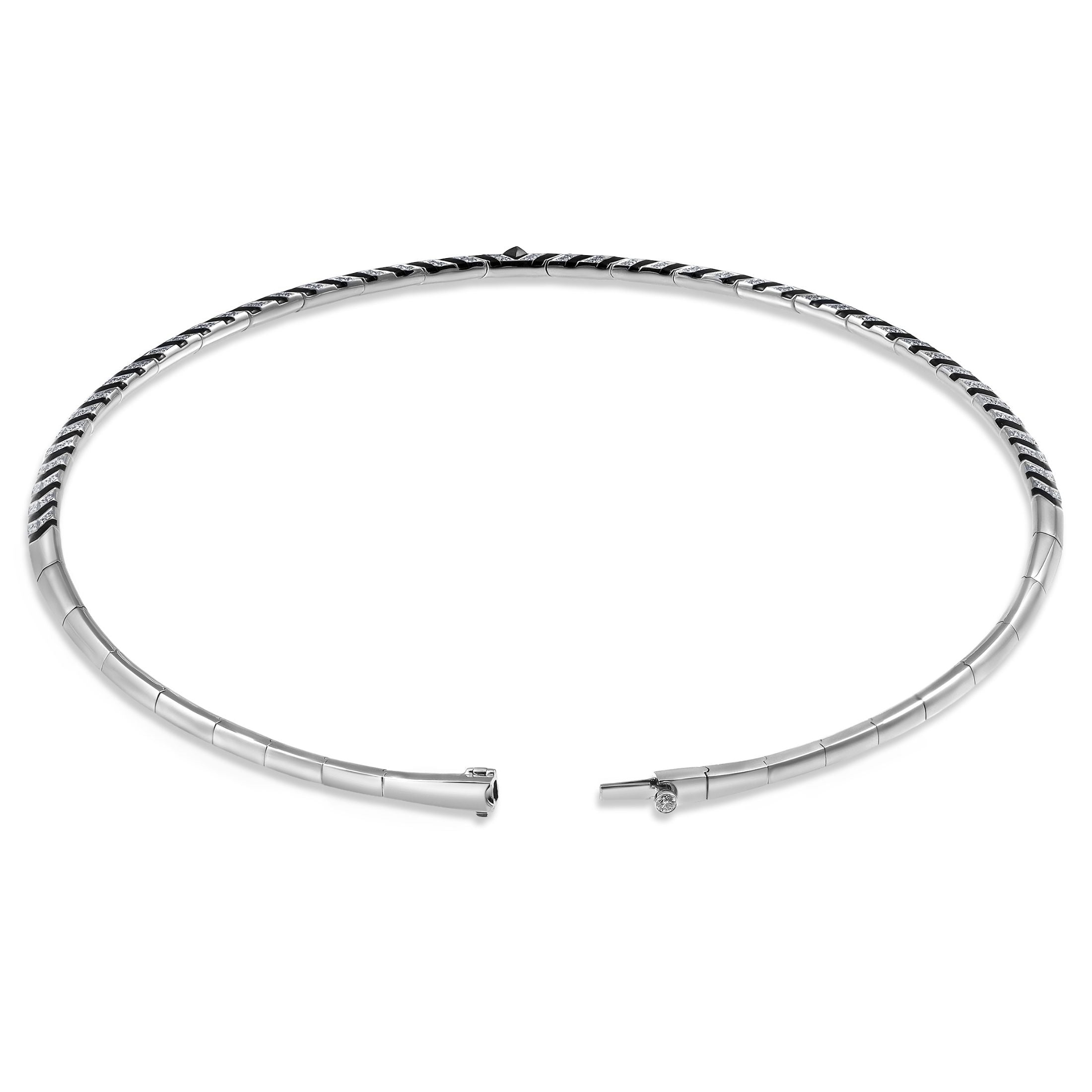Noir Contour onyx and diamond necklace in 18K white gold with chevron links