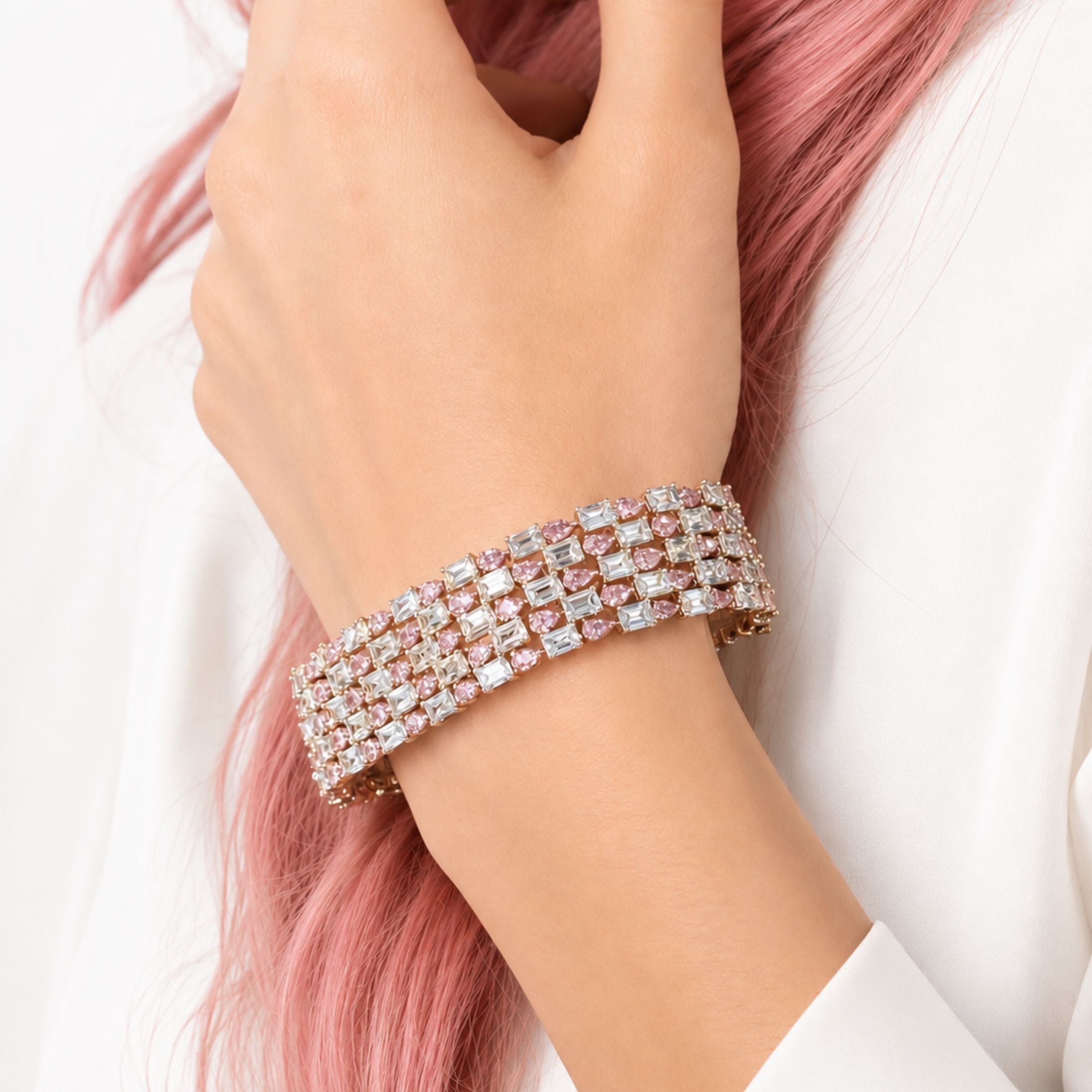 Regent Rose 35.13 Carat Diamond Bracelet in 18K White Gold