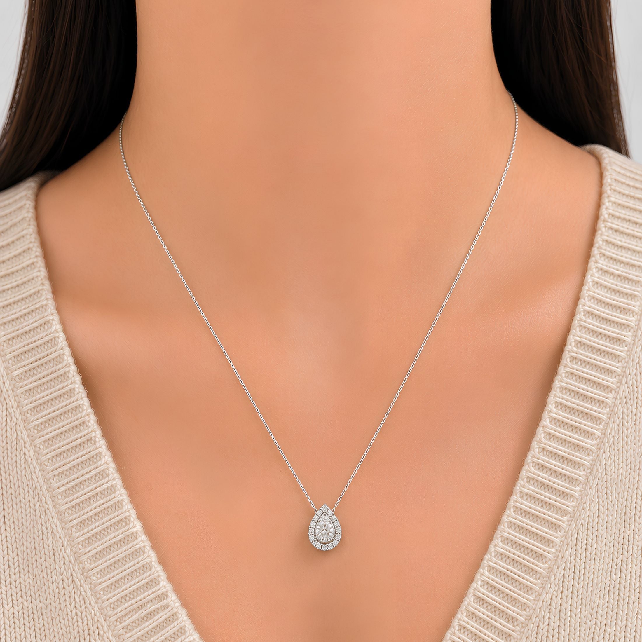 Virelia 1.01 Carat Diamond Pendant Necklace in 18K White Gold