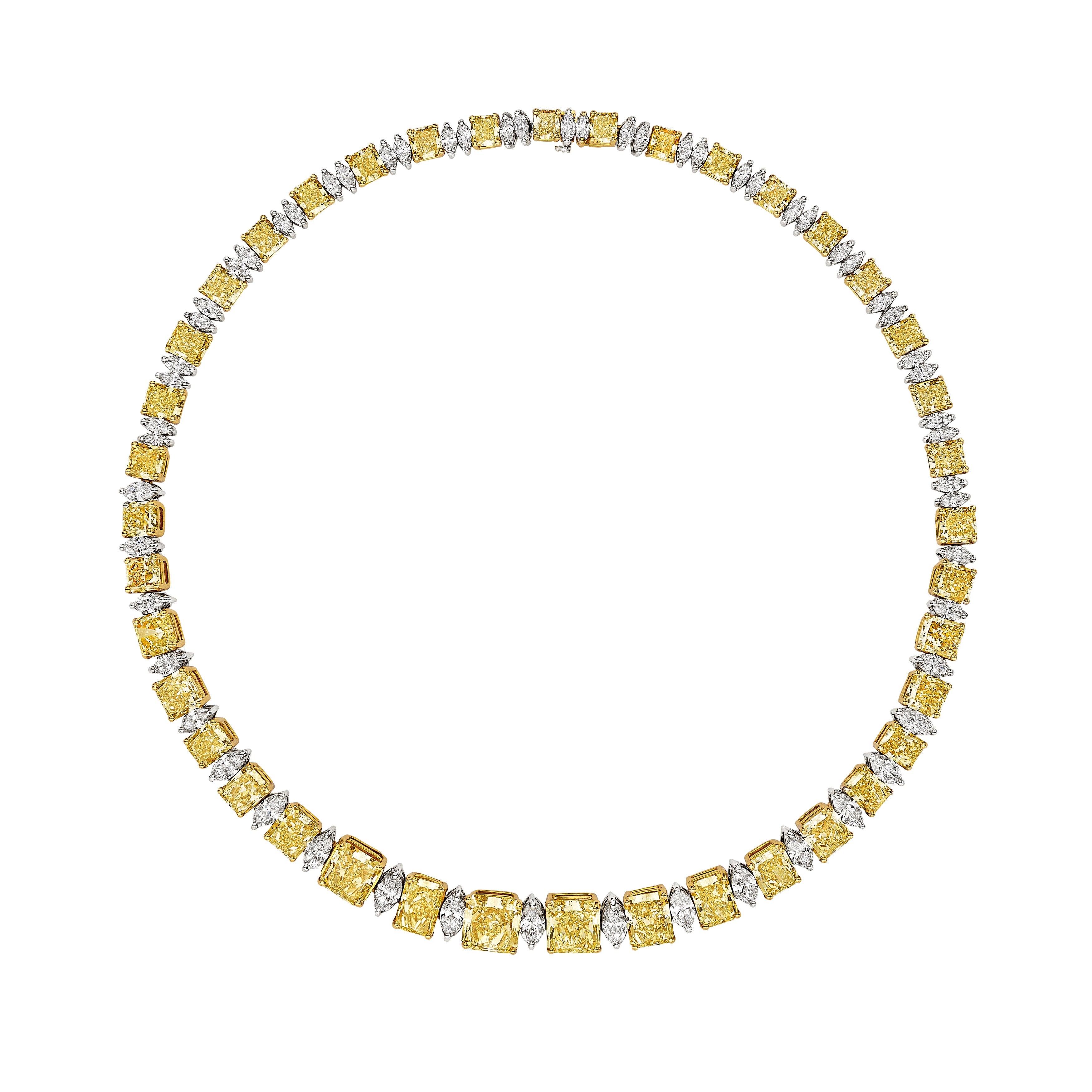 'Luminary Veil' Diamond Halo Pendant Necklace - Leviev