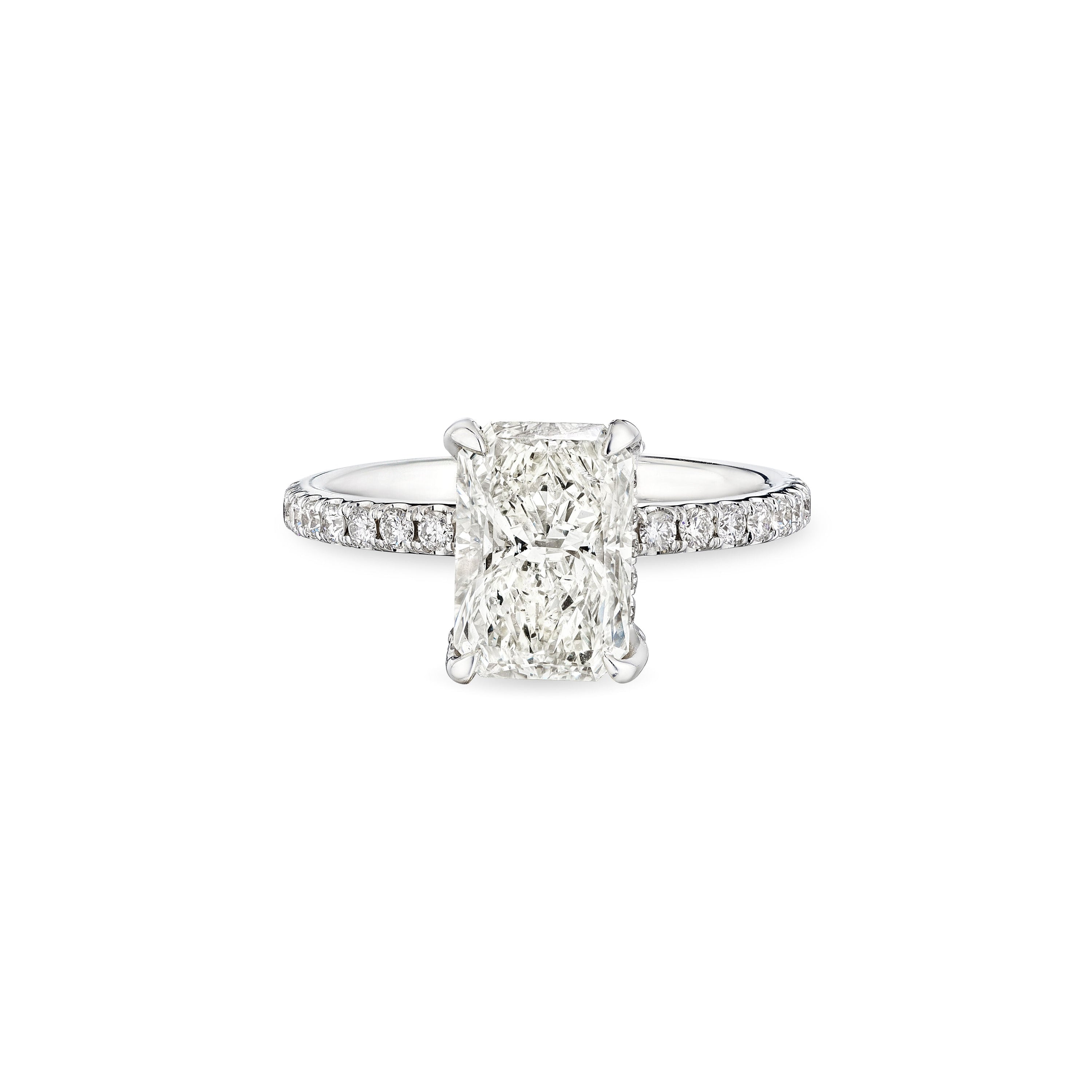 'Regal Luminescence' 18K White Gold Diamond Ring, 2.56 CT - Leviev